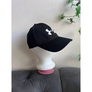 Under Armour Black Polyester Stretch Fit Baseball Cap Hat size M/L
